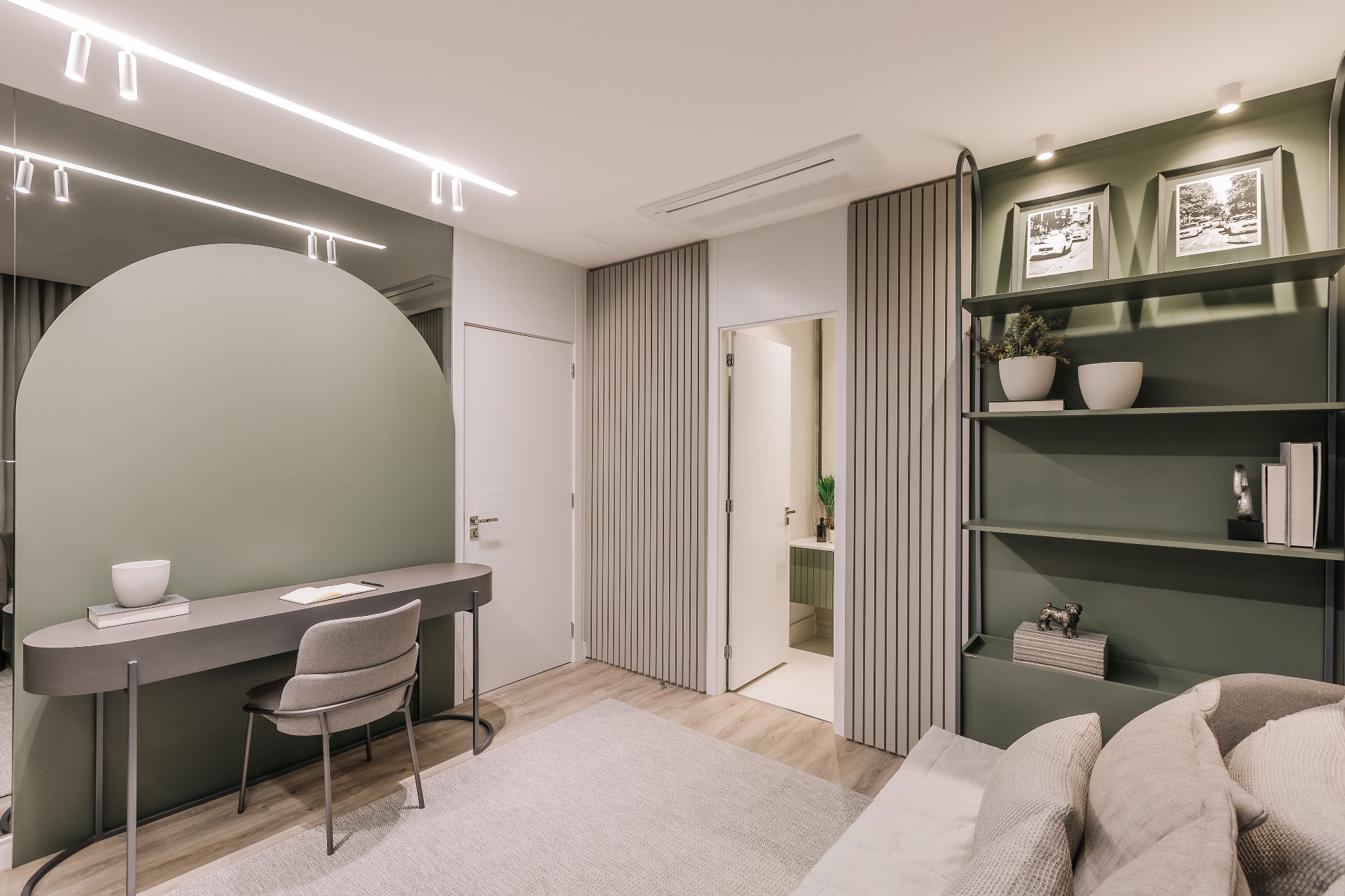 Home office em tons verdes